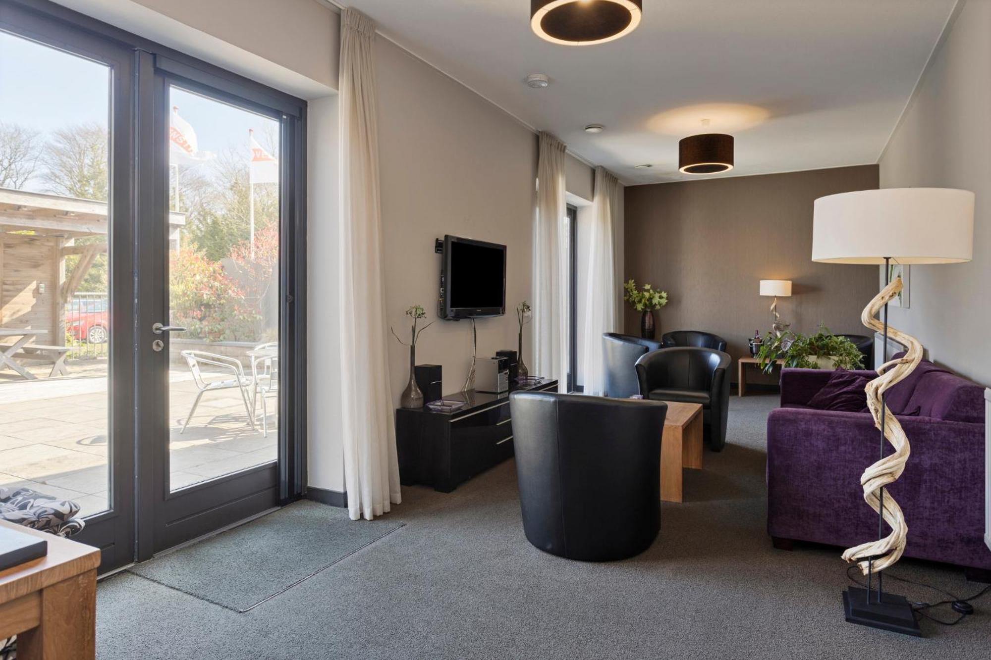 Hunzego Hotel Uithuizermeeden Экстерьер фото