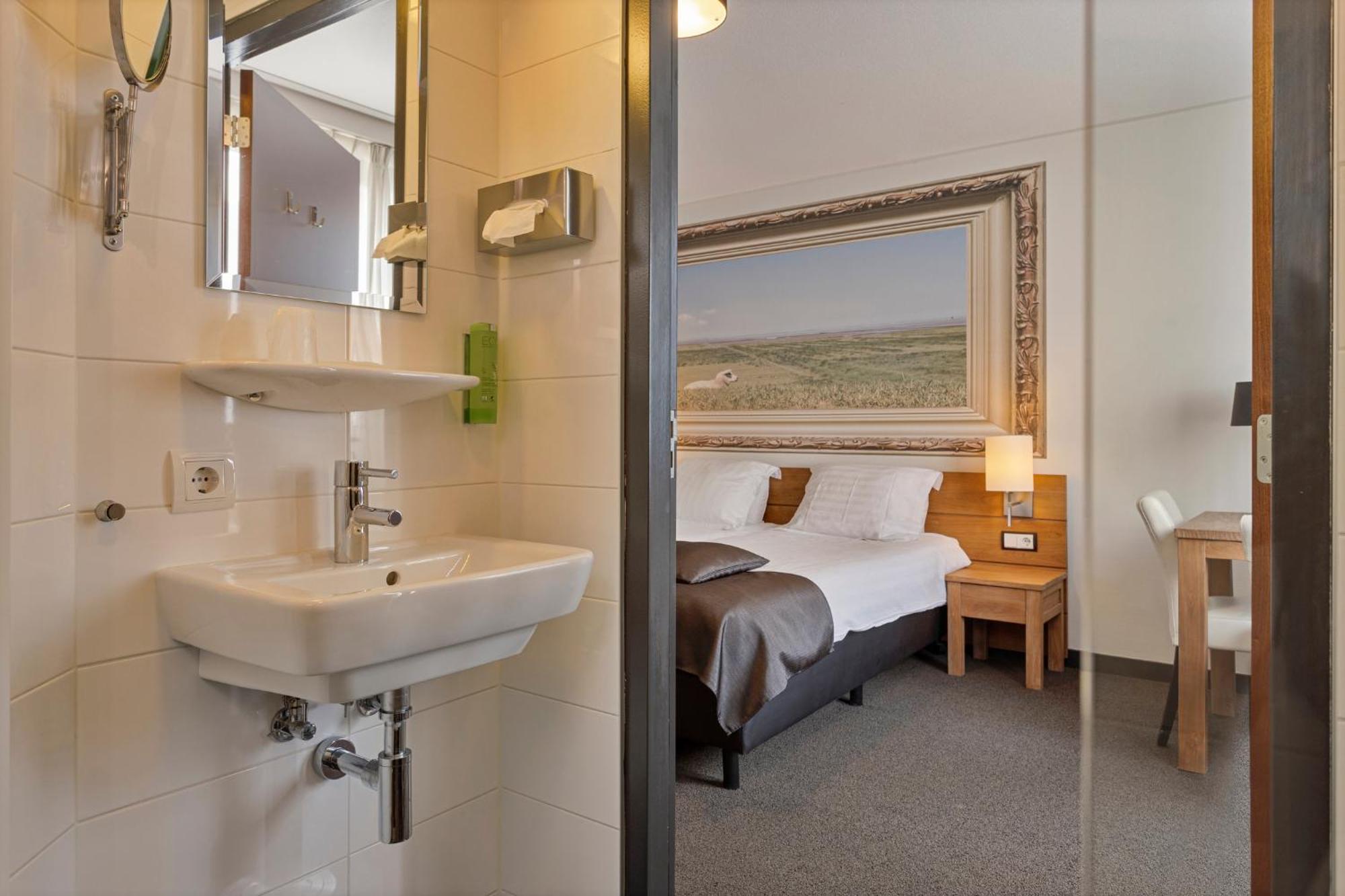 Hunzego Hotel Uithuizermeeden Экстерьер фото