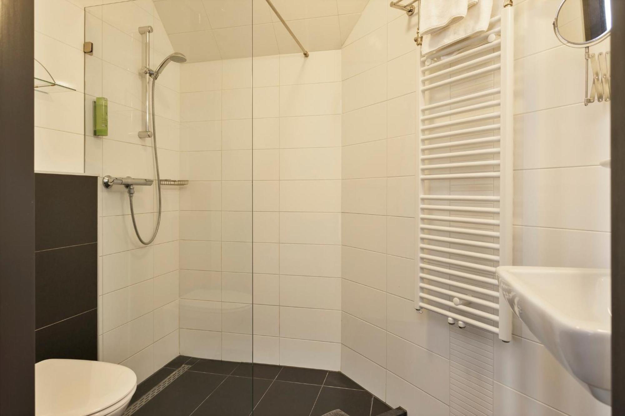 Hunzego Hotel Uithuizermeeden Экстерьер фото